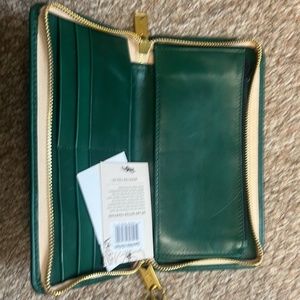Sseko green leather wallet